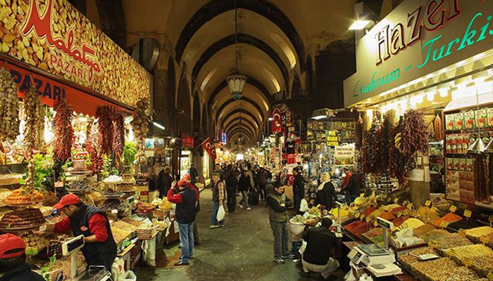 نگاهی کلی به بازار ادویه استانبول (Spice Bazaar)